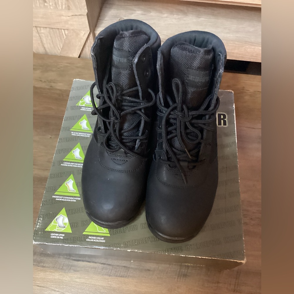 Men’s Interceptor Tactical Boots - Size 7 - New with Box